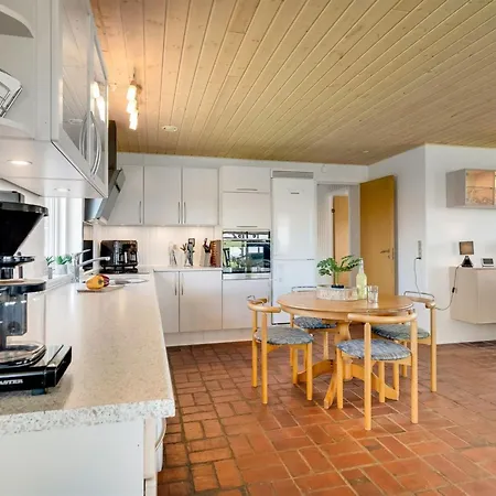 Jale - 500m To The Fjord By Interhome *