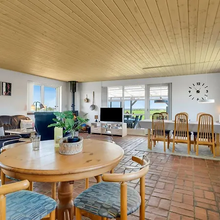 Jale - 500m To The Fjord By Interhome